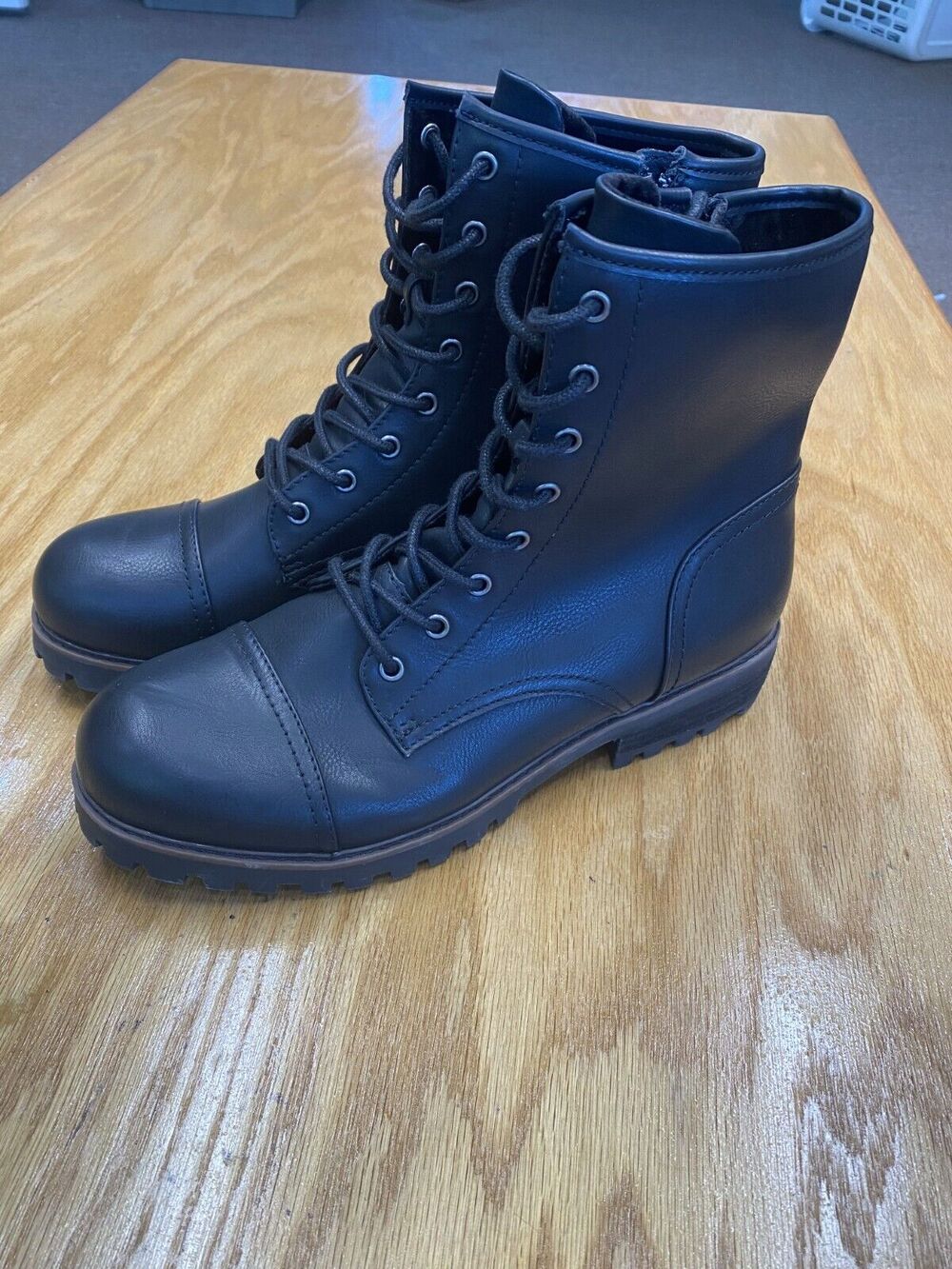 B.O.C Combat Boots Women's 9.5 M Black Leather Lace Up Mid-Calf Round Toe S65